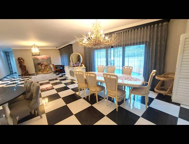 3 BEDROOM TOWNHOUSE FOR SALE IN SHELLY BEACH